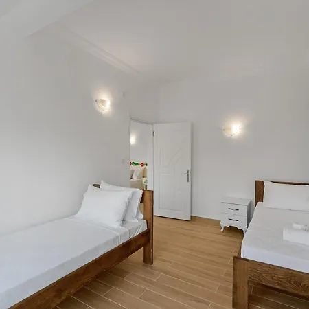 Blue Time Boutique *